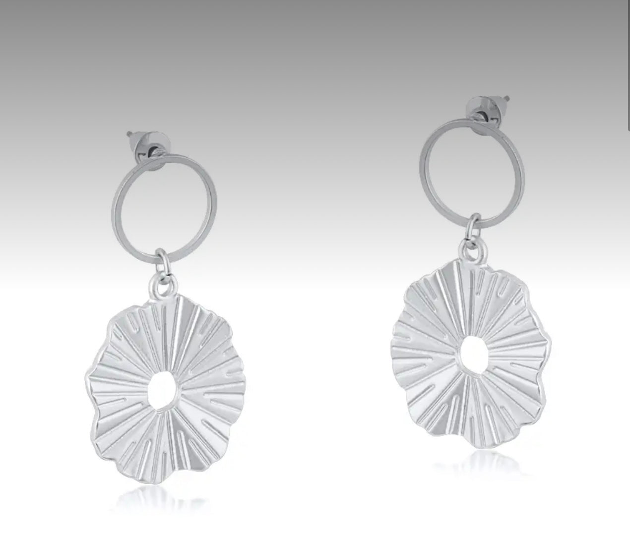 Julia Gynko Leaf Drop Earrings
