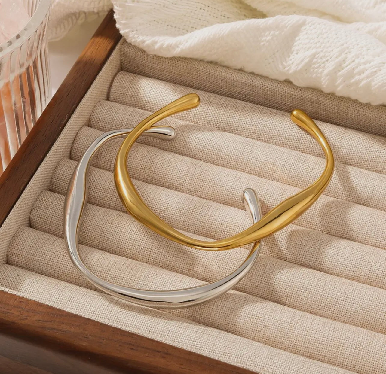 Misshape C-Shaped Curve Bangle in Silver