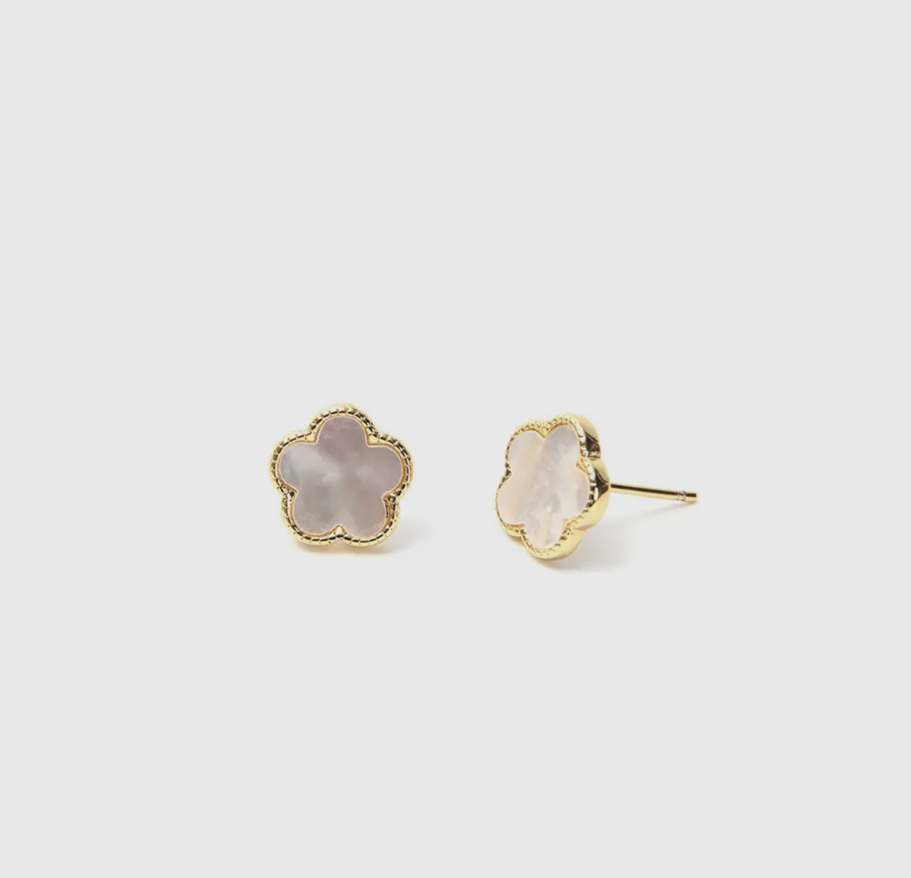 5 Petal Flower Stud Earring in Mother of Pearl