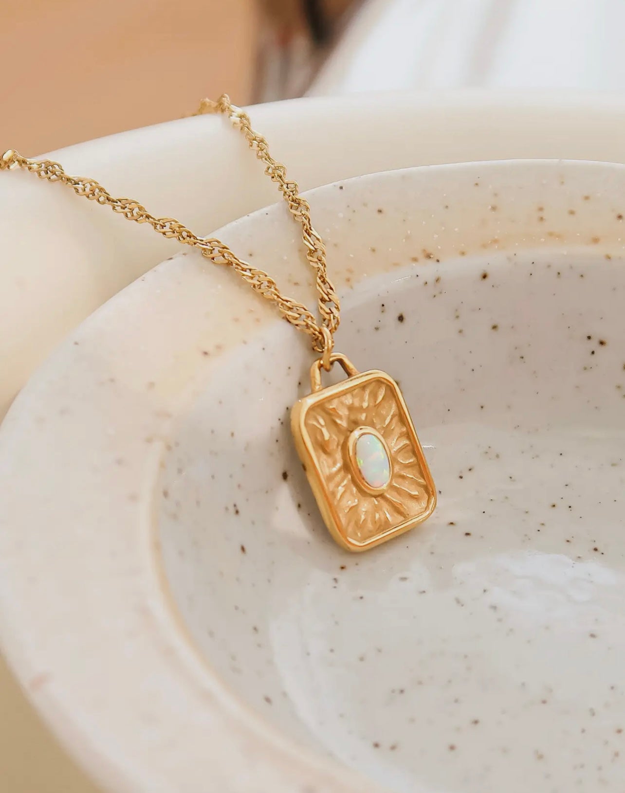 Elaine 18K Non-Tarnish Rectangle Stone
Sun Necklace